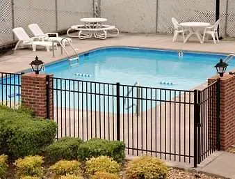 Days Inn By Wyndham Cleveland Tn 